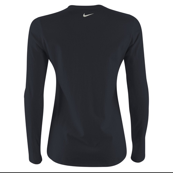 Women’s Nike Long Sleeve Tee - Picture 4 of 4